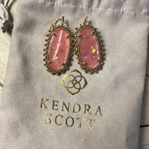 NWOT Kendra Scott coral keyocera opal Elle earrings